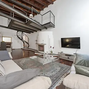 Antique-modern Flat By Navona Square , Roma Italia