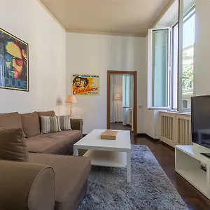 Palazzo Borghese Lovely Flat , Roma Italia